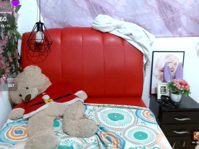 Ashley26 live cam on BongaCams