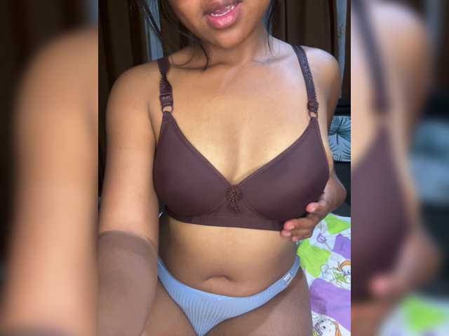 Mimib live cam on BongaCams