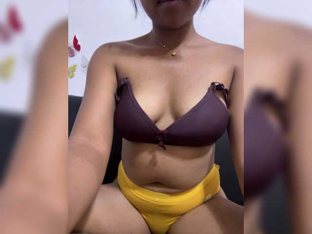 Mimib live cam on BongaCams