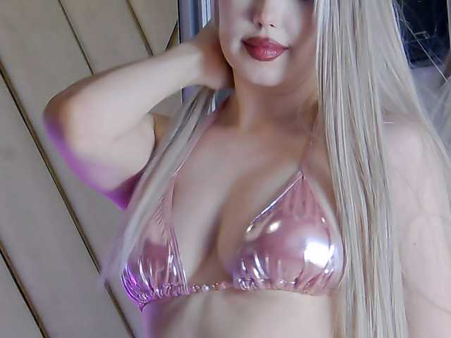 ZenaidaBelmont live cam on BongaCams