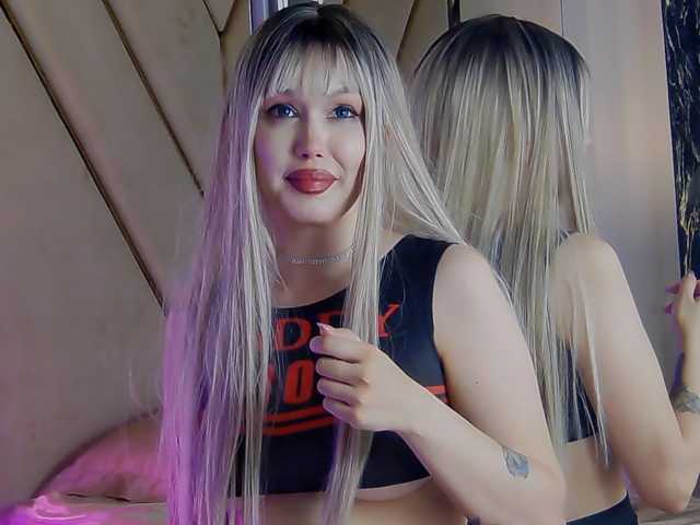 ZenaidaBelmont live cam on BongaCams