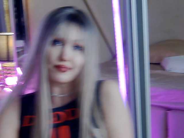 ZenaidaBelmont live cam on BongaCams