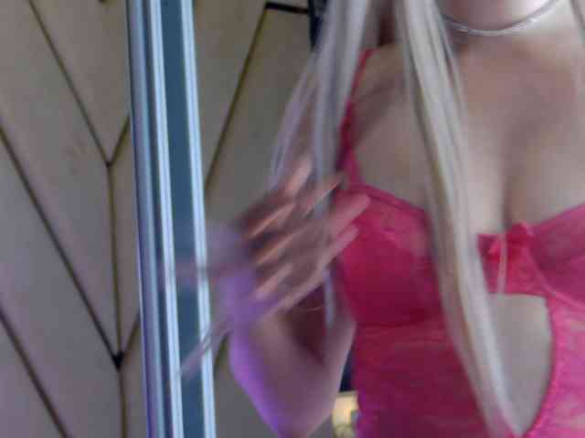 モデル: ZenaidaBelmont
