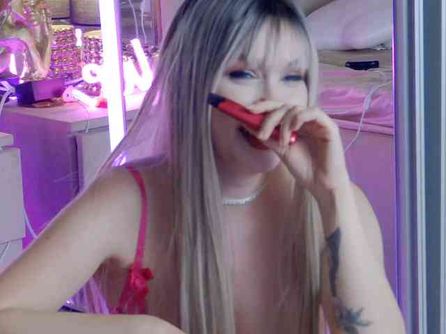 モデル: ZenaidaBelmont