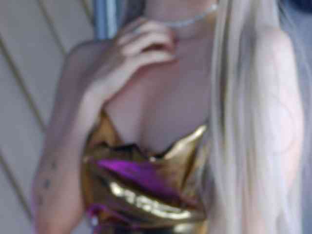 モデル: ZenaidaBelmont