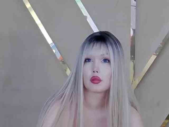 モデル: ZenaidaBelmont
