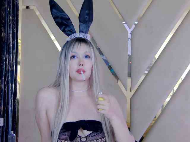 モデル: ZenaidaBelmont