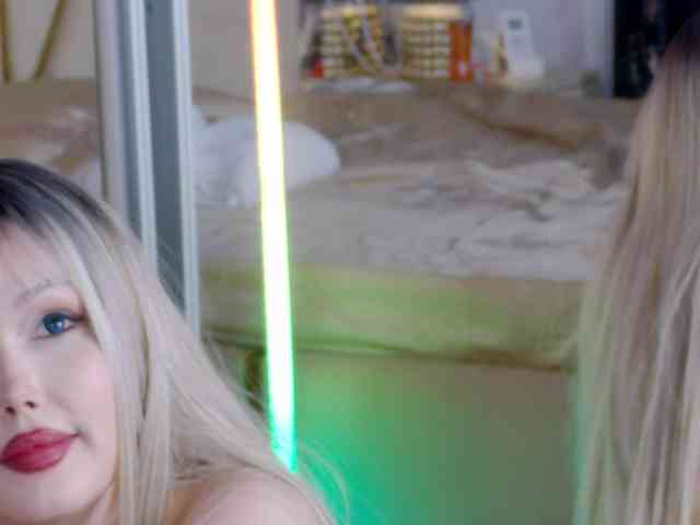 モデル: ZenaidaBelmont