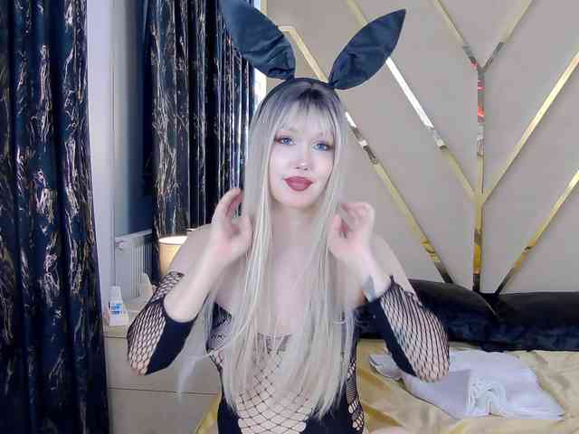 モデル: ZenaidaBelmont