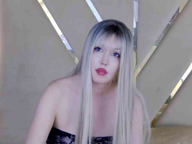 モデル: ZenaidaBelmont