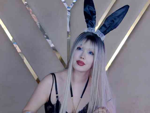 モデル: ZenaidaBelmont