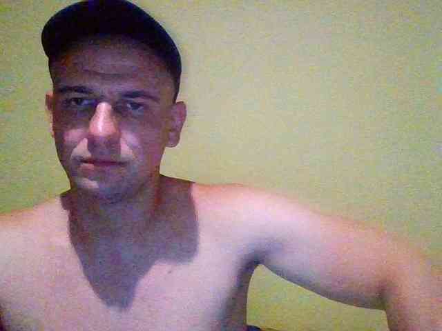 JustRegular21cm Live Webcam on BongaCams