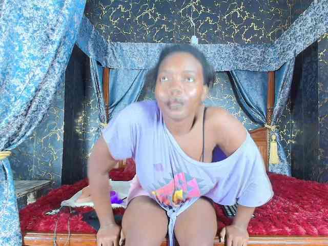 Sassychika Live Webcam on BongaCams