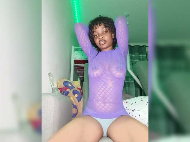 Yakira-