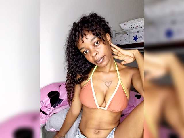 Yakira-