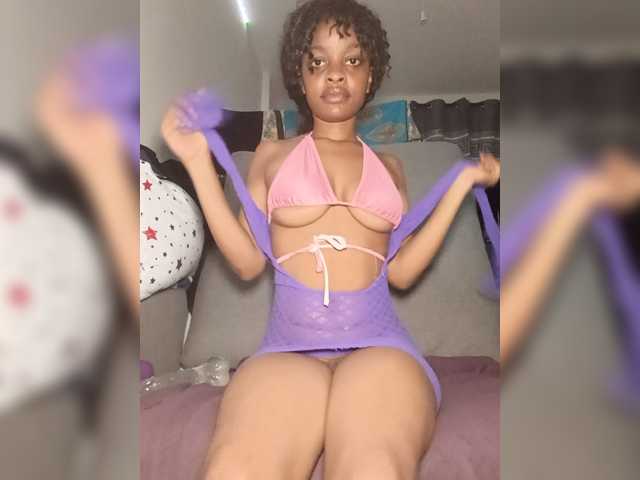Yakira- live cam on BongaCams