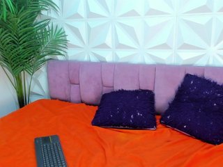Mirella-Solis Porn Show
