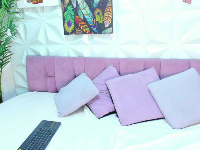 Mirella-Solis, live now on BongaCams