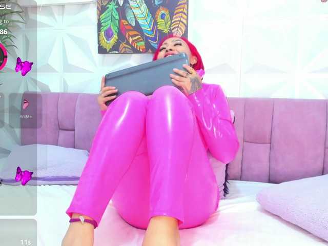 Mirella-Solis live cam preview