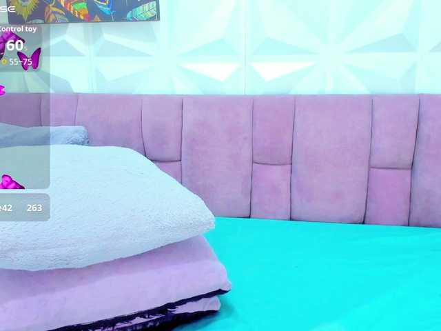 Mirella-Solis live cam on BongaCams
