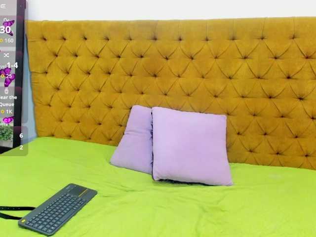 Mirella-Solis live cam on BongaCams