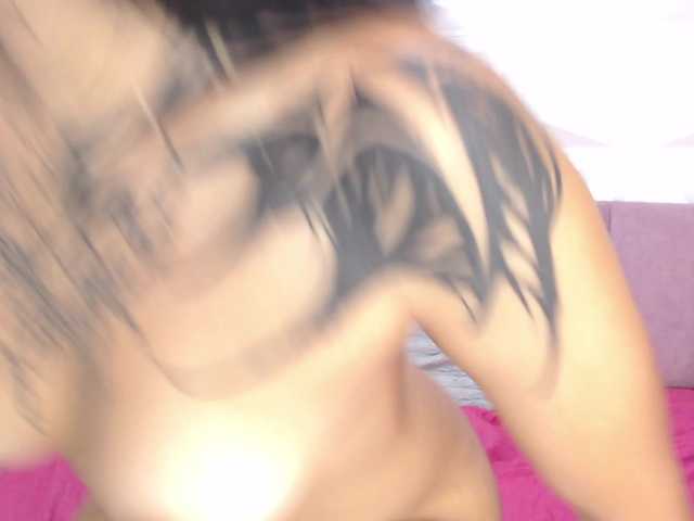 Mirella-Solis live cam on BongaCams