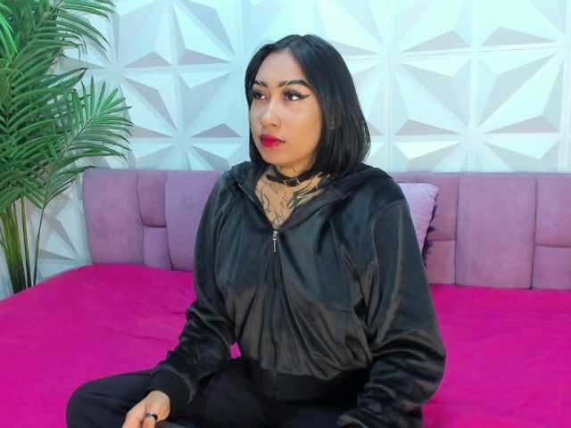 Mirella-Solis live cam on BongaCams