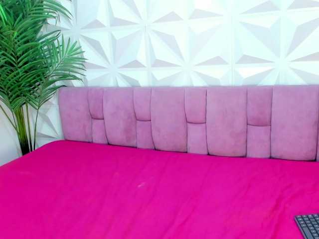 Mirella-Solis live cam on BongaCams