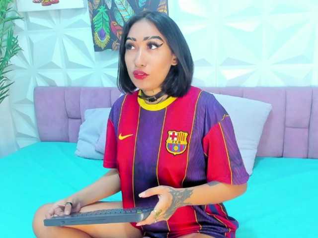 Mirella-Solis live cam on BongaCams