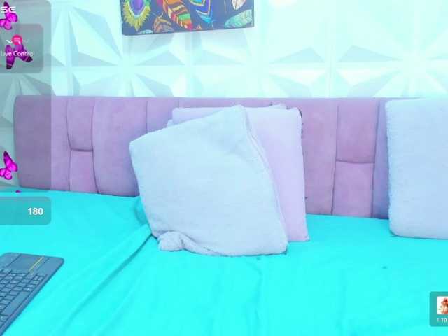 Mirella-Solis live cam on BongaCams