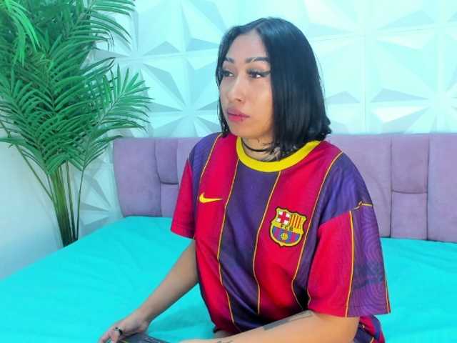 Mirella-Solis live cam on BongaCams