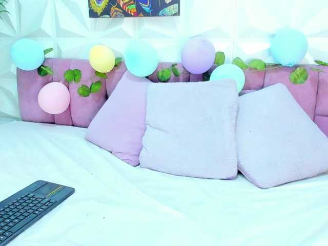 Mirella-Solis live cam on BongaCams