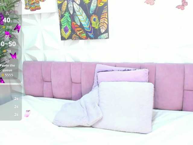 Mirella-Solis live cam on BongaCams
