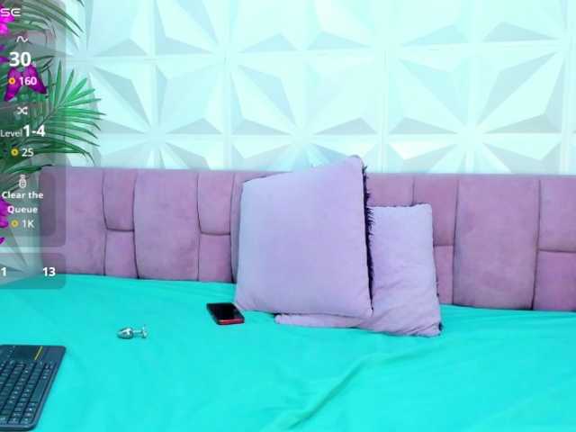 Mirella-Solis live cam on BongaCams