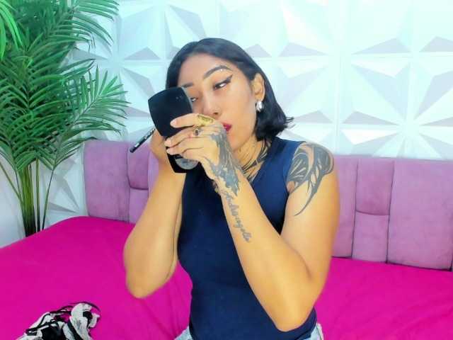 Mirella-Solis live cam on BongaCams