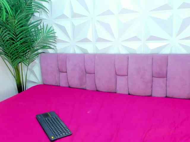 Mirella-Solis webcam