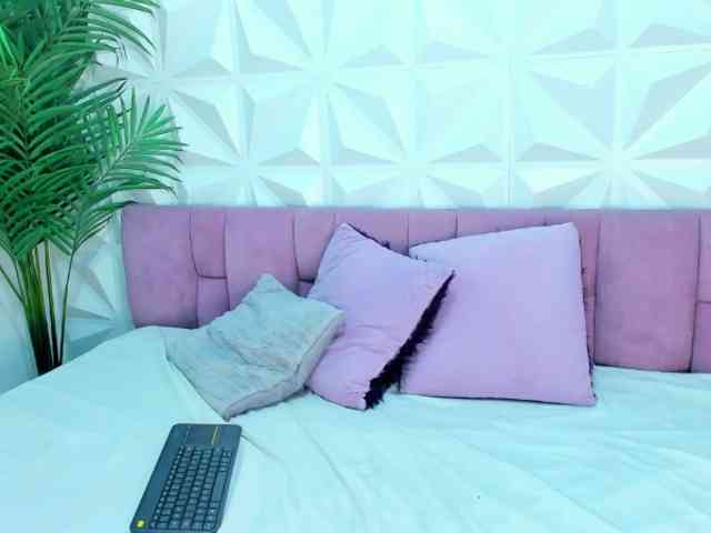 Mirella-Solis webcam