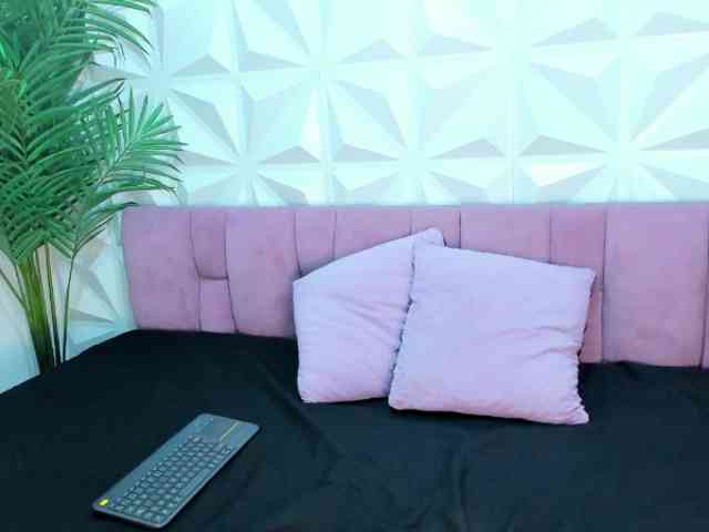 Mirella-Solis webcam