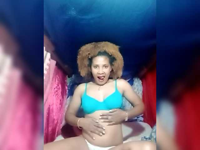 Olisexy live cam on BongaCams
