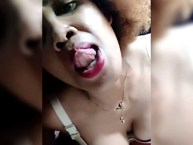 Olisexy live cam on BongaCams