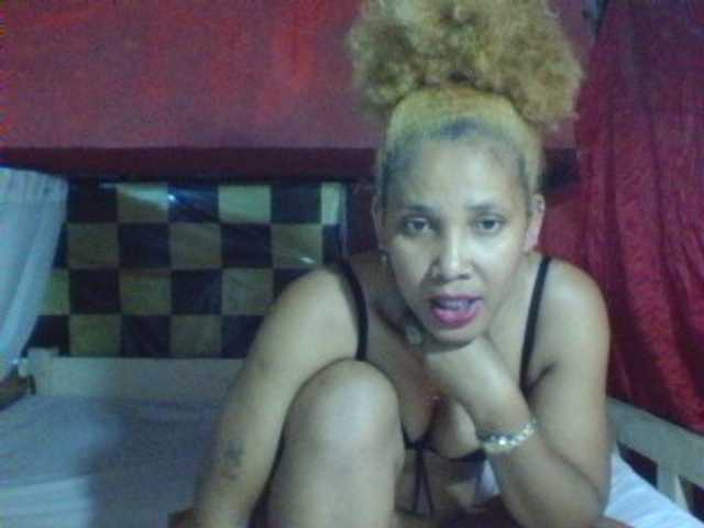 Olisexy, en directo ahora en BongaCams