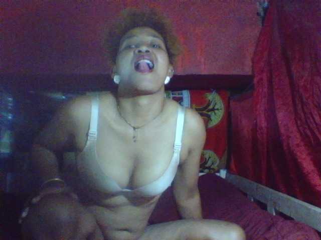Olisexy live cam on BongaCams