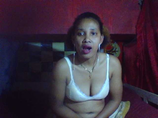 Olisexy live cam on BongaCams