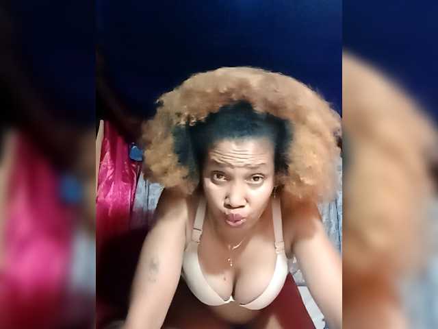 Olisexy live cam on BongaCams