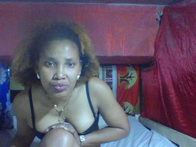 Olisexy live cam on BongaCams
