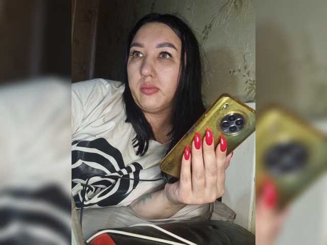 Hotmadamxl live cam
