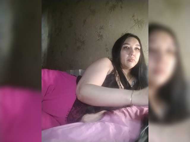 Hotmadamxl live webcam show