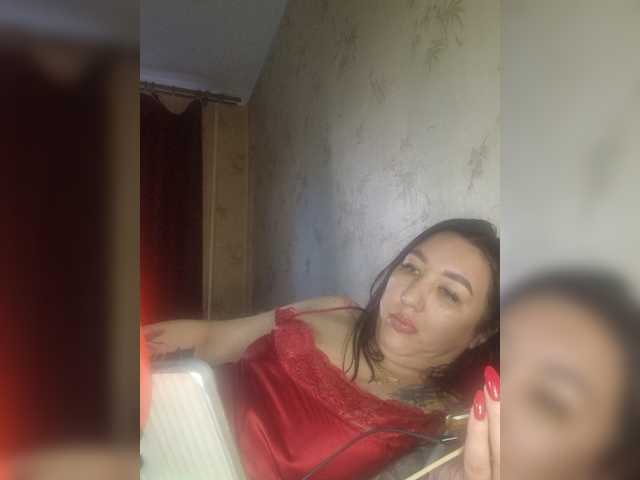 le modèle Hotmadamxl est en webcam porno dans un show sur le site bongacams, il possède les tags suivants: White/Caucasian,Brunette,Trimmed