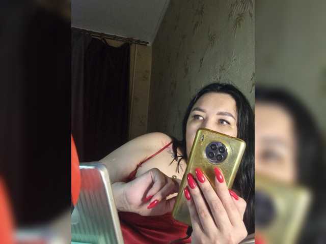 Hotmadamxl live cam on BongaCams