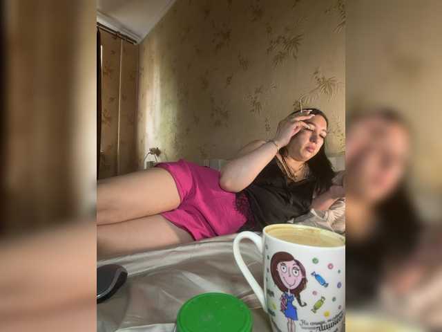Hotmadamxl live cam on BongaCams
